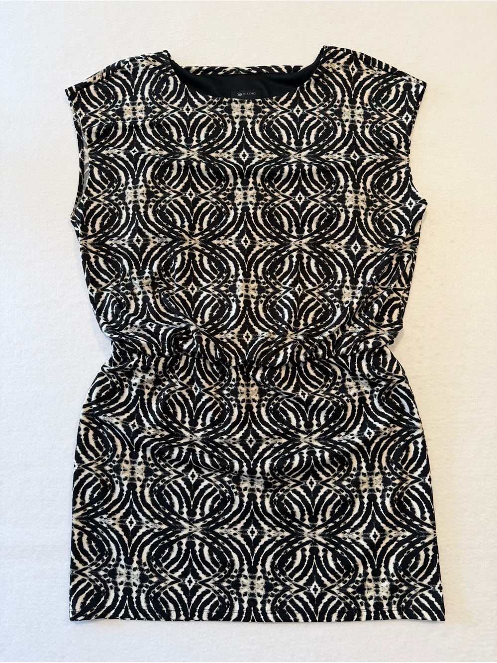 AB Studio Women's Dress L Black/White Geometric Sheath Sleeveless Round Neck
